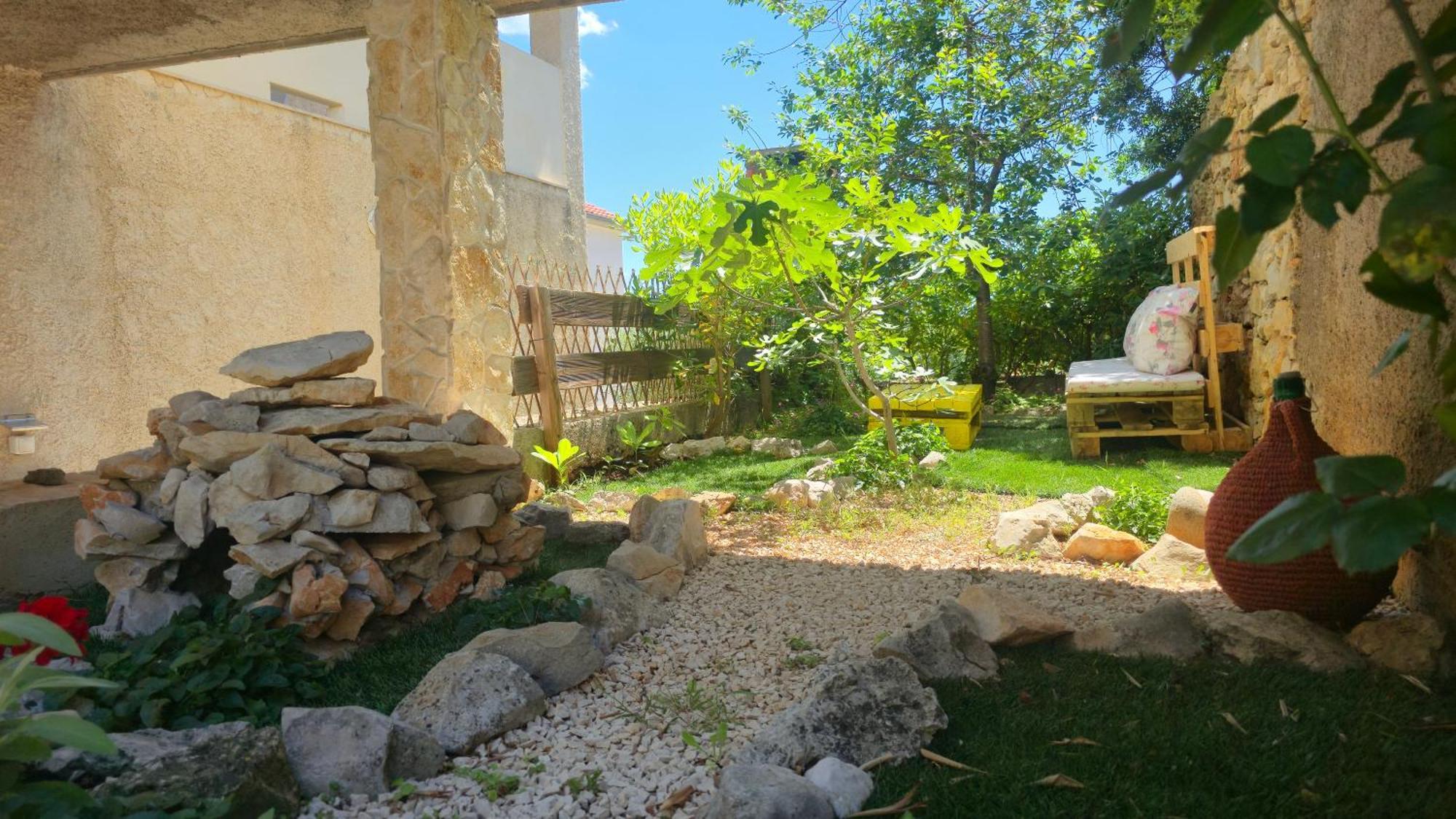 Apartma Studio Apartments Kali *